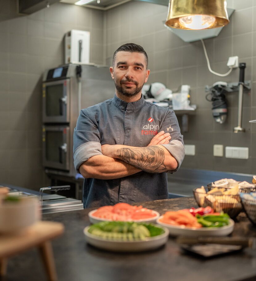  | Fr&uuml;hst&uuml;ckoch/k&ouml;chin (m/w/d)