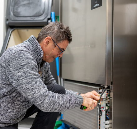  | IT-Specialist &amp; Haustechniker (m/w/d)